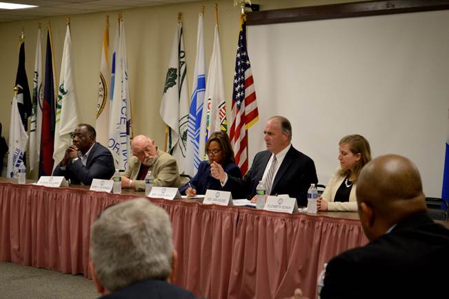 Congresswoman Robin Kelly and Congressman Dan Kildee hosted a forum