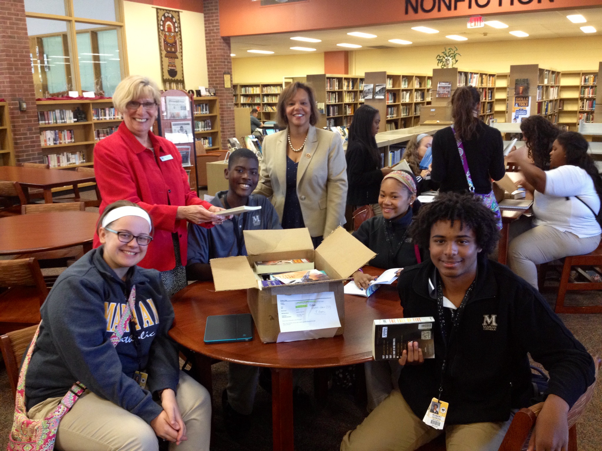 Robin Kelly with group of students